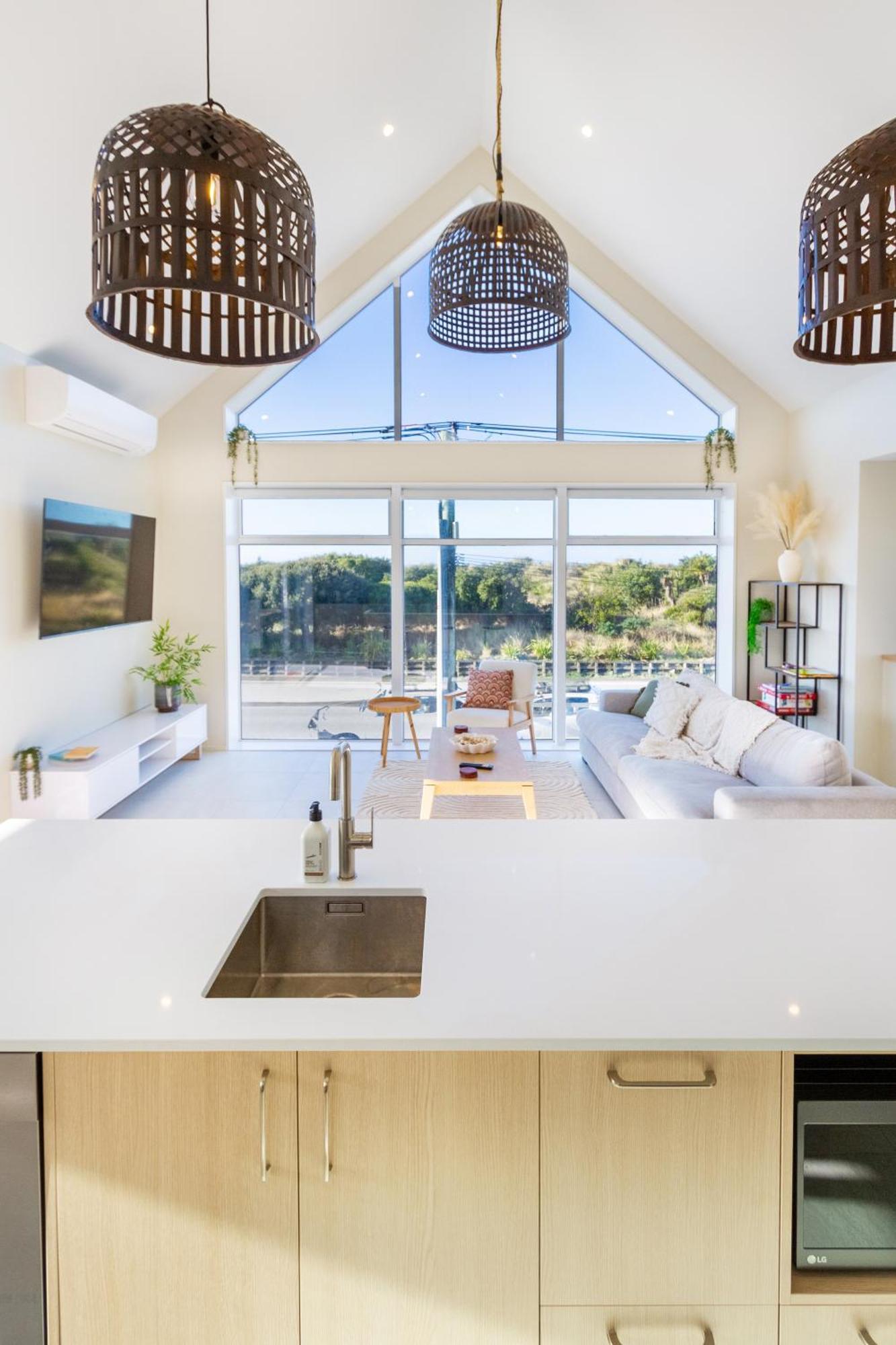 Luxury Beachside Living Elegant 3-Bedroom Haven 基督城 外观 照片