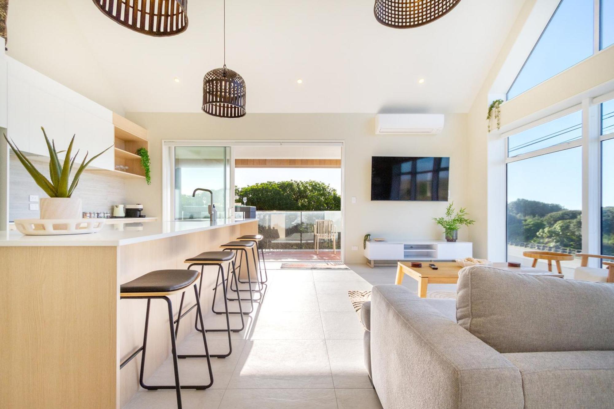 Luxury Beachside Living Elegant 3-Bedroom Haven 基督城 外观 照片